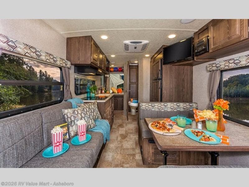 Used 2017 Forest River Flagstaff Shamrock 19 available in Franklinville, North Carolina