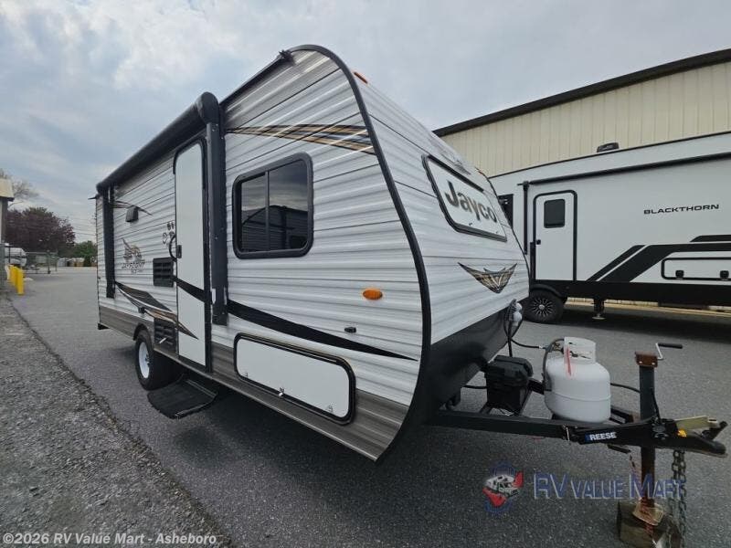 Used 2019 Jayco Jay Flight SLX 7 174BH available in Franklinville, North Carolina