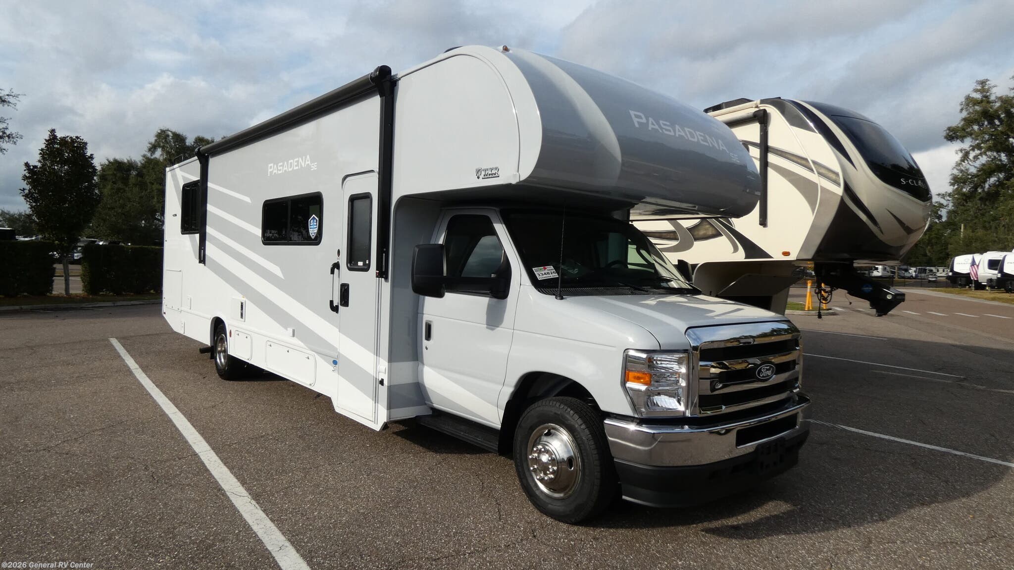 New 2026 Thor Motor Coach Pasadena SH31 available in Fort Pierce, Florida