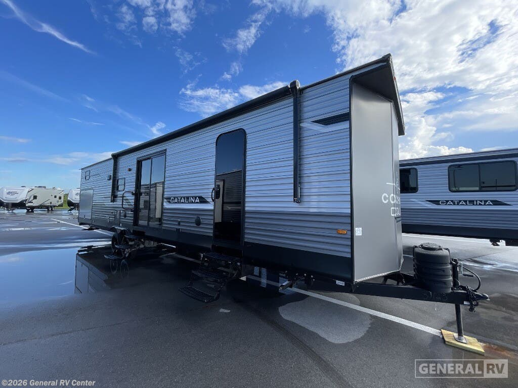 New 2025 Coachmen Catalina 40BHTS available in Fort Pierce, Florida