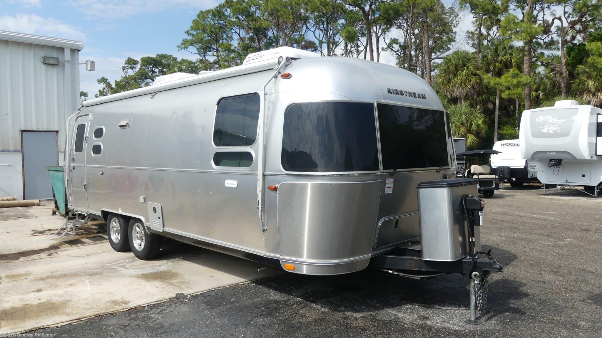 Used 2023 Airstream Flying Cloud 27FB Queen available in Fort Pierce, Florida