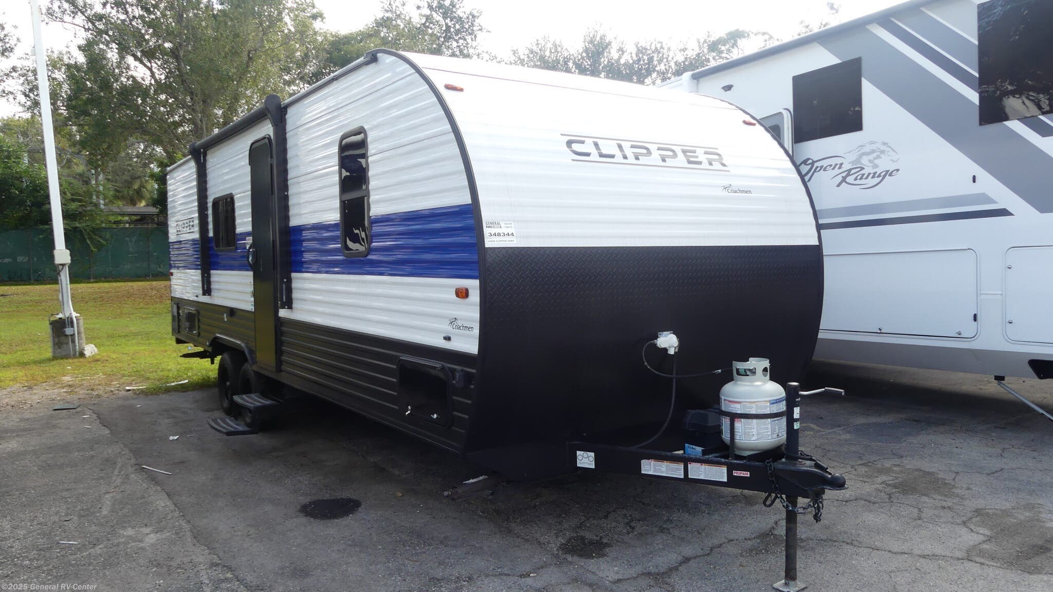 Used 2024 Coachmen Clipper 5K SERIES 26BH available in Fort Myers, Florida
