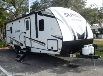 Used 2022 CrossRoads Sunset Trail Super Lite Series SS253RB available in Fort Myers, Florida