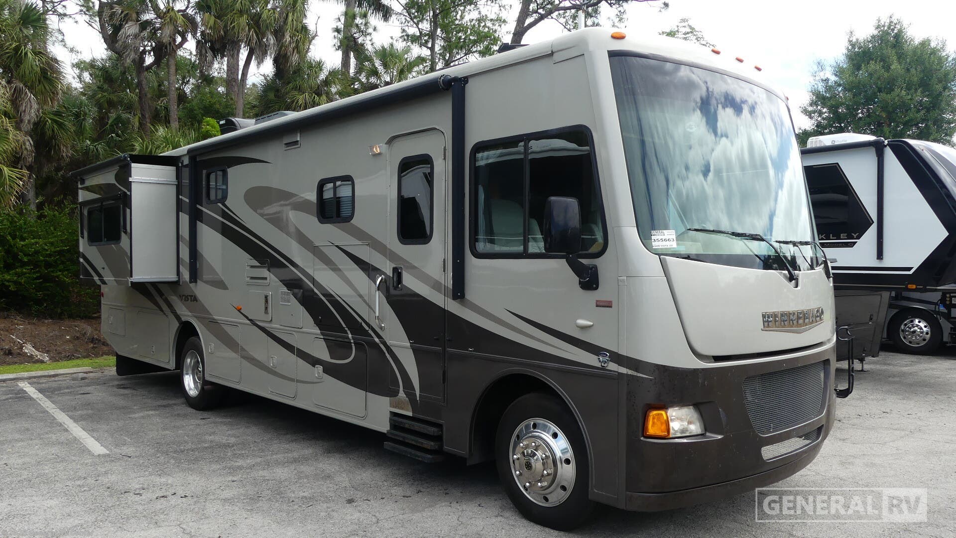 Used 2014 Winnebago Vista 35F available in Fort Myers, Florida