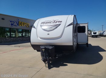 Used 2019 Forest River  HERITAGEGLEN 26BHKHL available in Cleburne, Texas