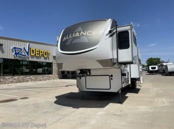 Used 2021 Skyline Alliance PARADIGM 385FL available in Cleburne, Texas