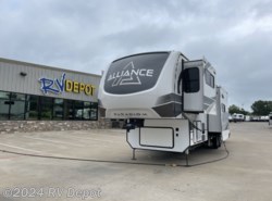 Used 2023 Skyline Alliance PARADIGM 385FL available in Cleburne, Texas