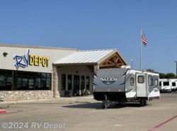 Used 2017 Forest River Salem 27DBK available in Cleburne, Texas