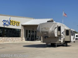 Used 2016 Phoenix  32RE available in Cleburne, Texas