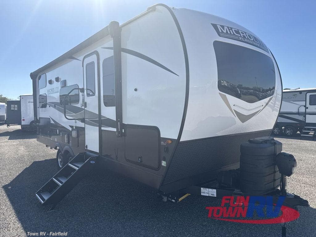 Used 2025 Forest River Flagstaff Micro Lite 25BRDS available in Fairfield, Texas