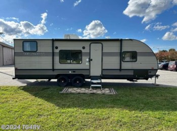 Used 2020 Forest River Wildwood X-Lite 261BHXL available in Virginia Beach, Virginia