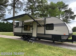 Used 2020 Forest River Wildwood X-Lite 261BHXL available in Virginia Beach, Virginia