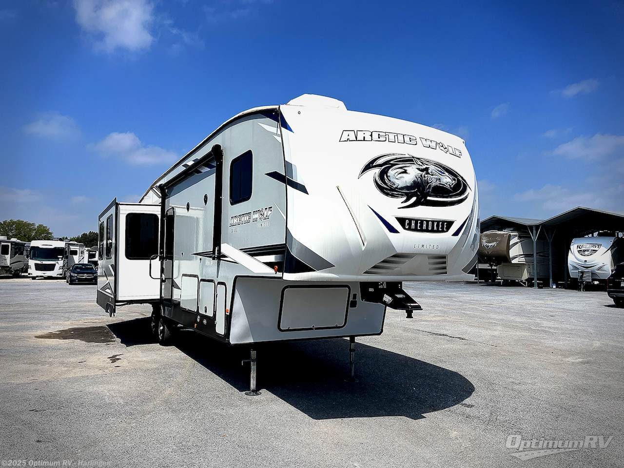 Used 2022 Forest River Cherokee Arctic Wolf 327MB available in La Feria, Texas