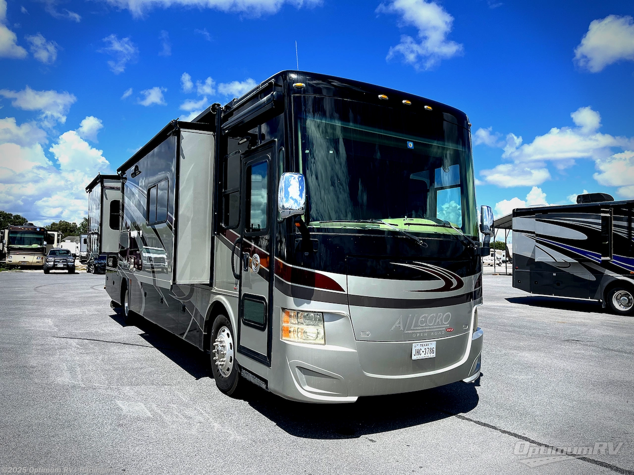 Used 2017 Tiffin Allegro Red 38QRA available in La Feria, Texas