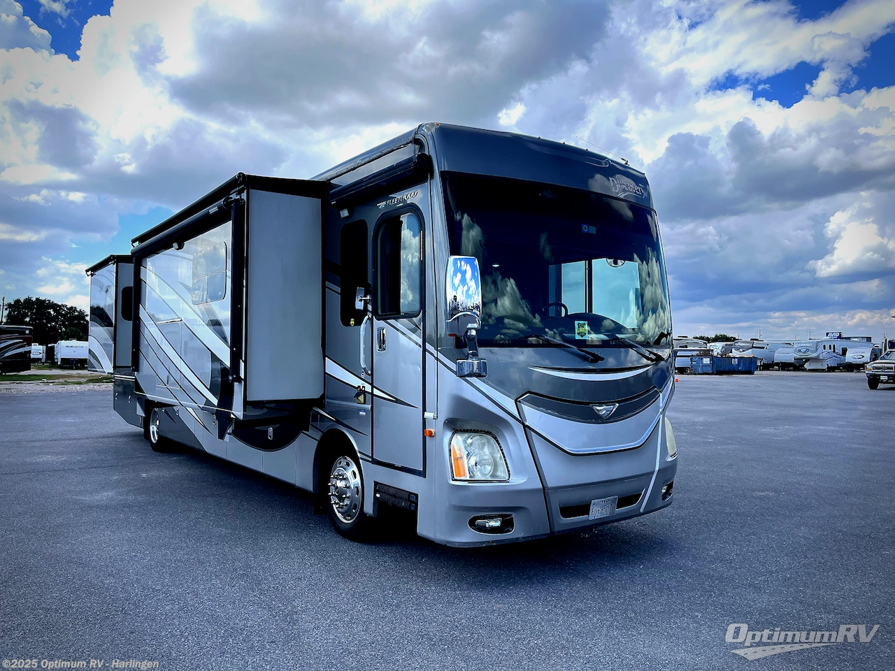 Used 2015 Fleetwood Discovery 40E available in La Feria, Texas