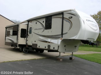 Used 2016 CrossRoads Cruiser 322RL available in Montrose, Michigan