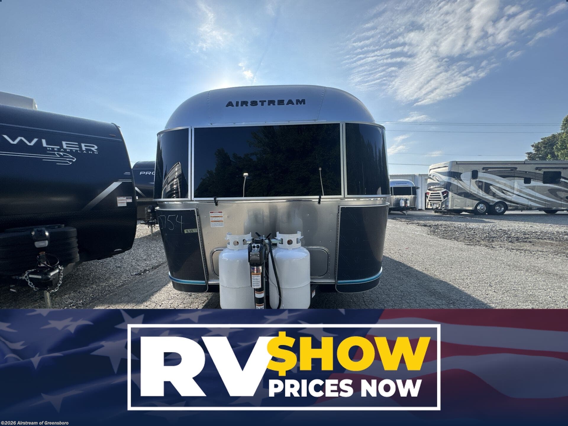 New 2027 Airstream Flying Cloud 27FB Twin available in Colfax, North Carolina