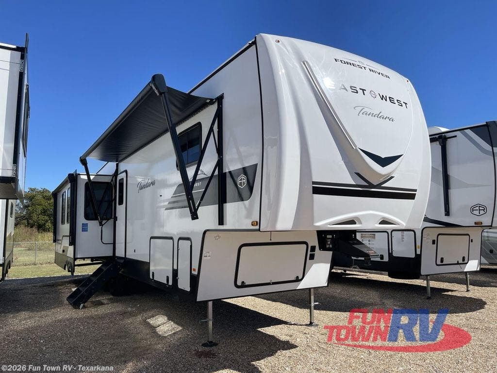 New 2026 East to West Tandara 388LR available in Texarkana, Arkansas