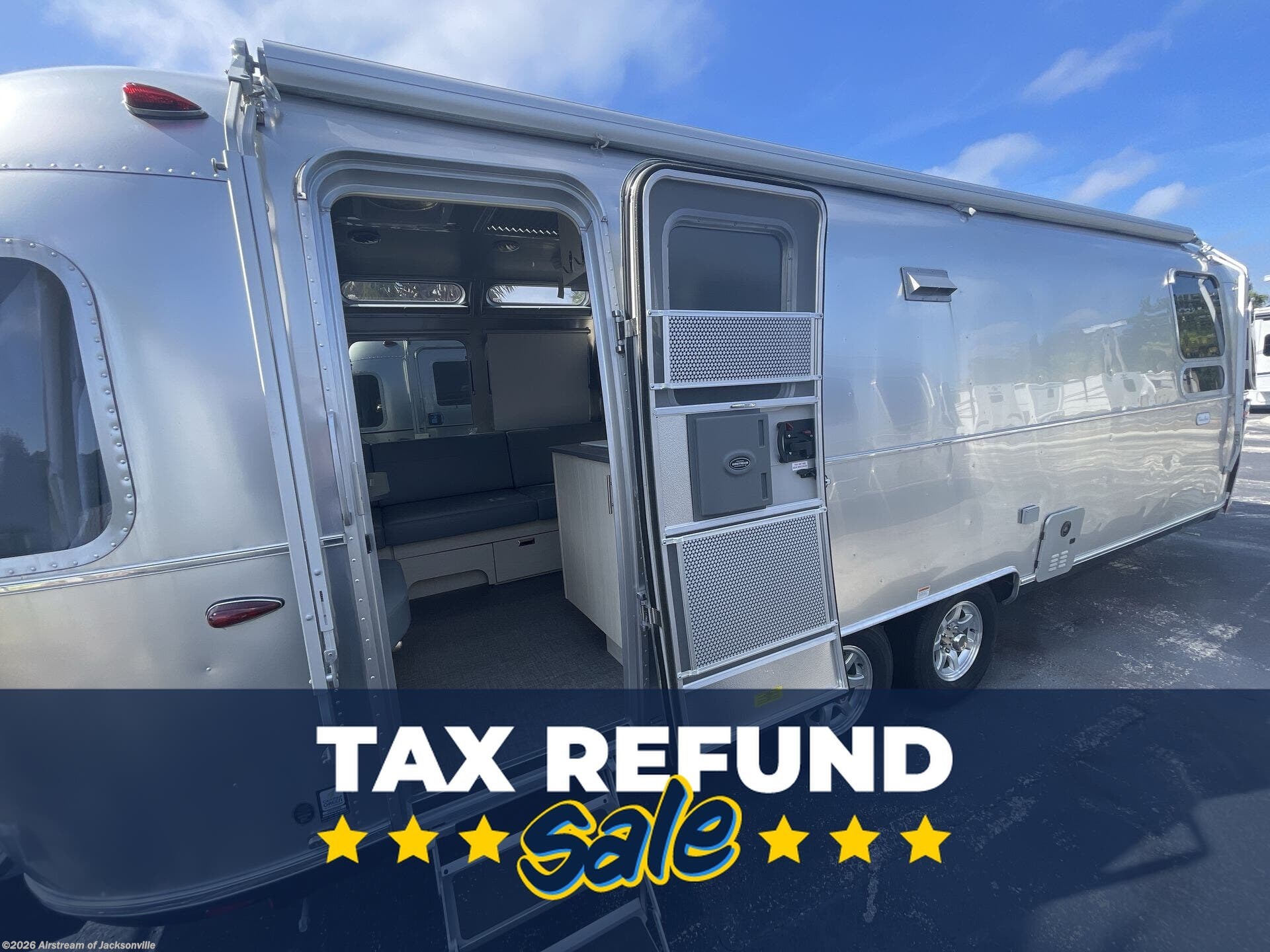 New 2025 Airstream Flying Cloud 27FB available in Jacksonville, Florida