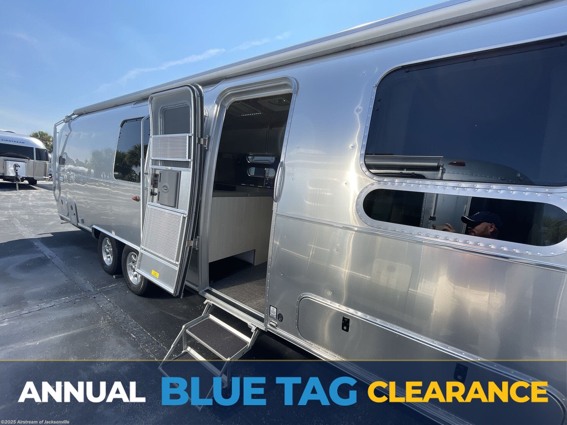 New 2025 Airstream Flying Cloud 30FB Bunk available in Jacksonville, Florida