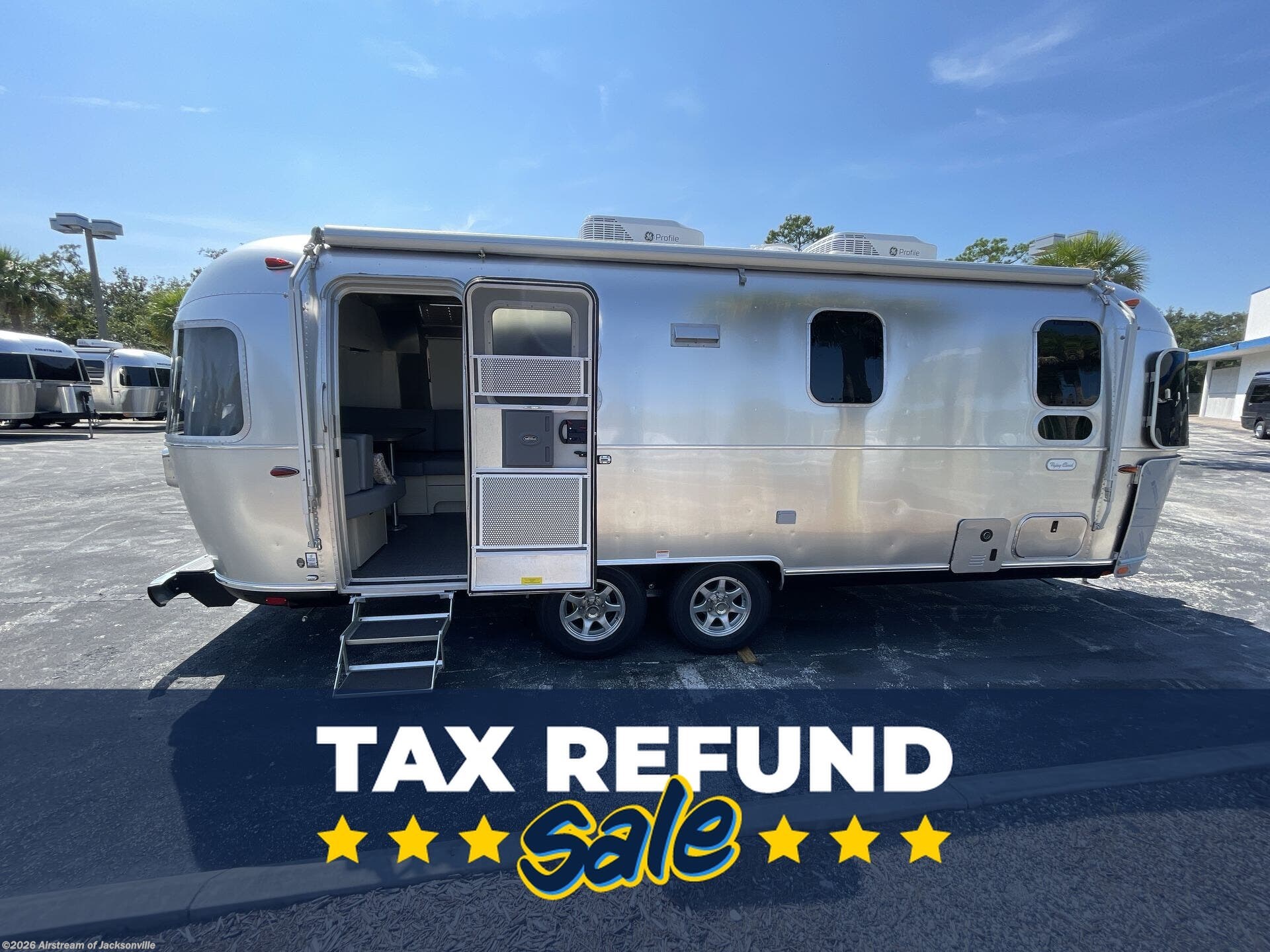 New 2026 Airstream Flying Cloud 25FB available in Jacksonville, Florida