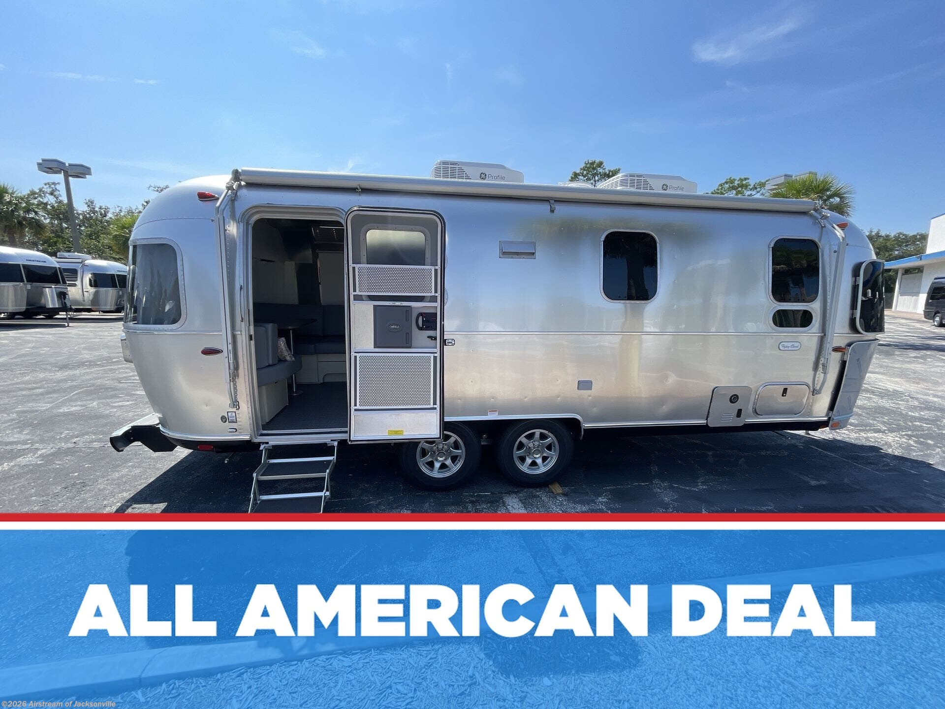 New 2026 Airstream Flying Cloud 25FB available in Jacksonville, Florida