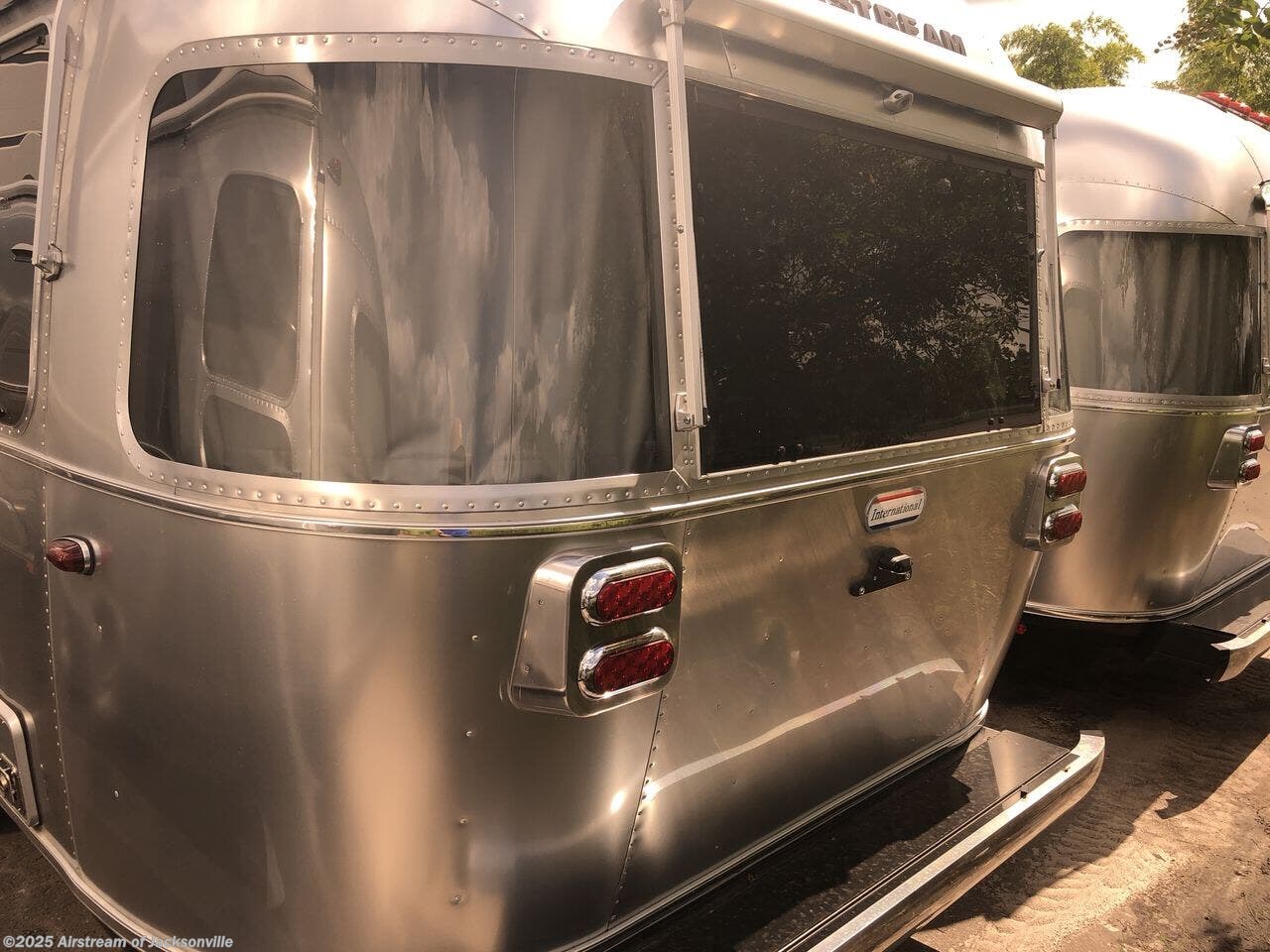New 2026 Airstream International 27FB Twin available in Jacksonville, Florida