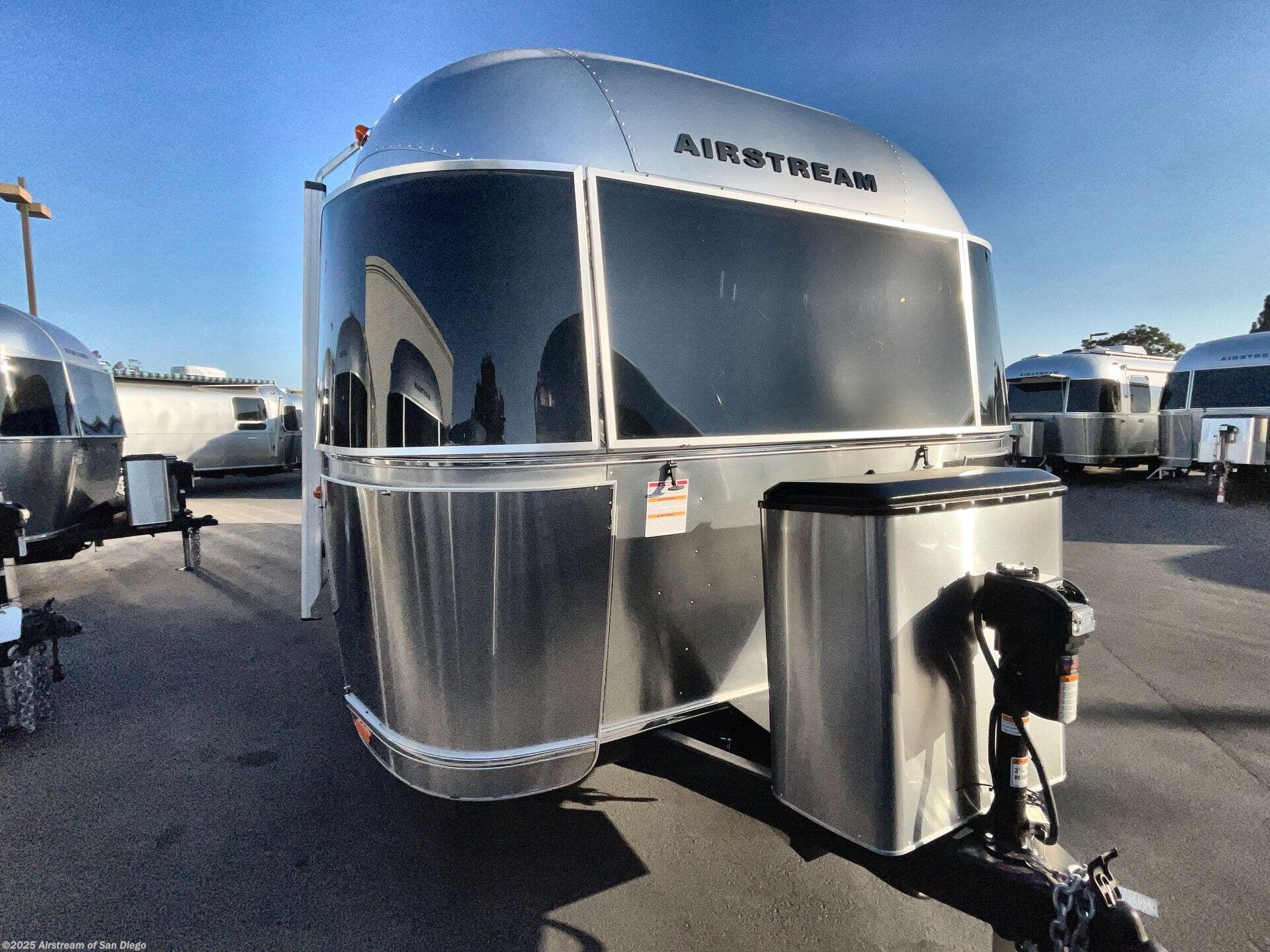 New 2025 Airstream International 25FB available in San Diego, California