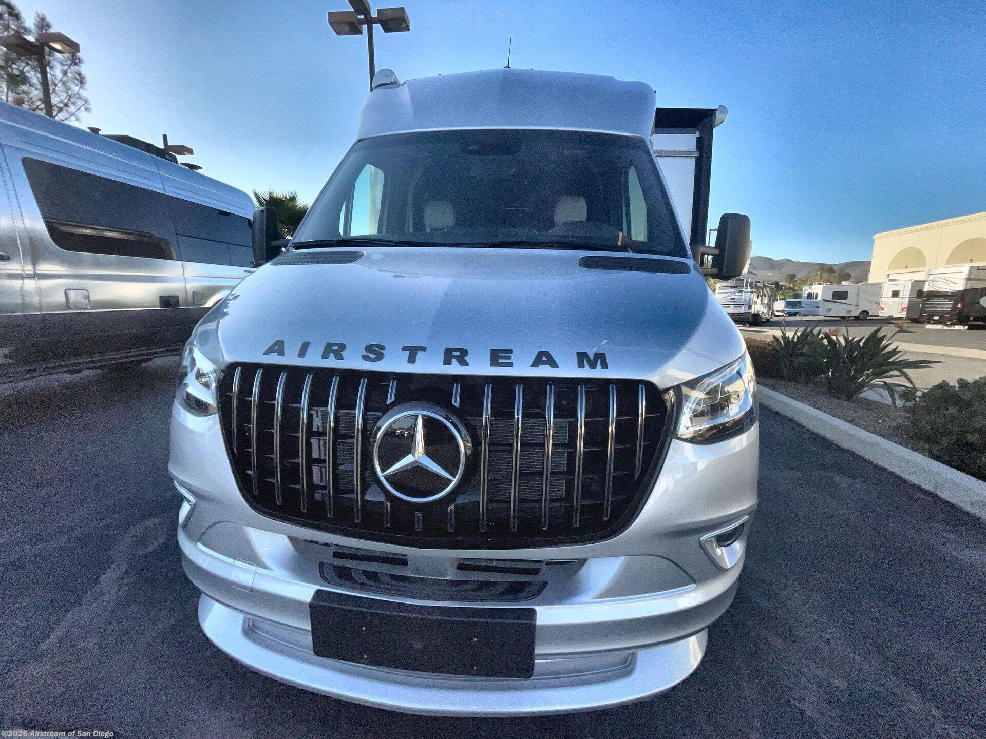 2026 Airstream Atlas Murphy Suite