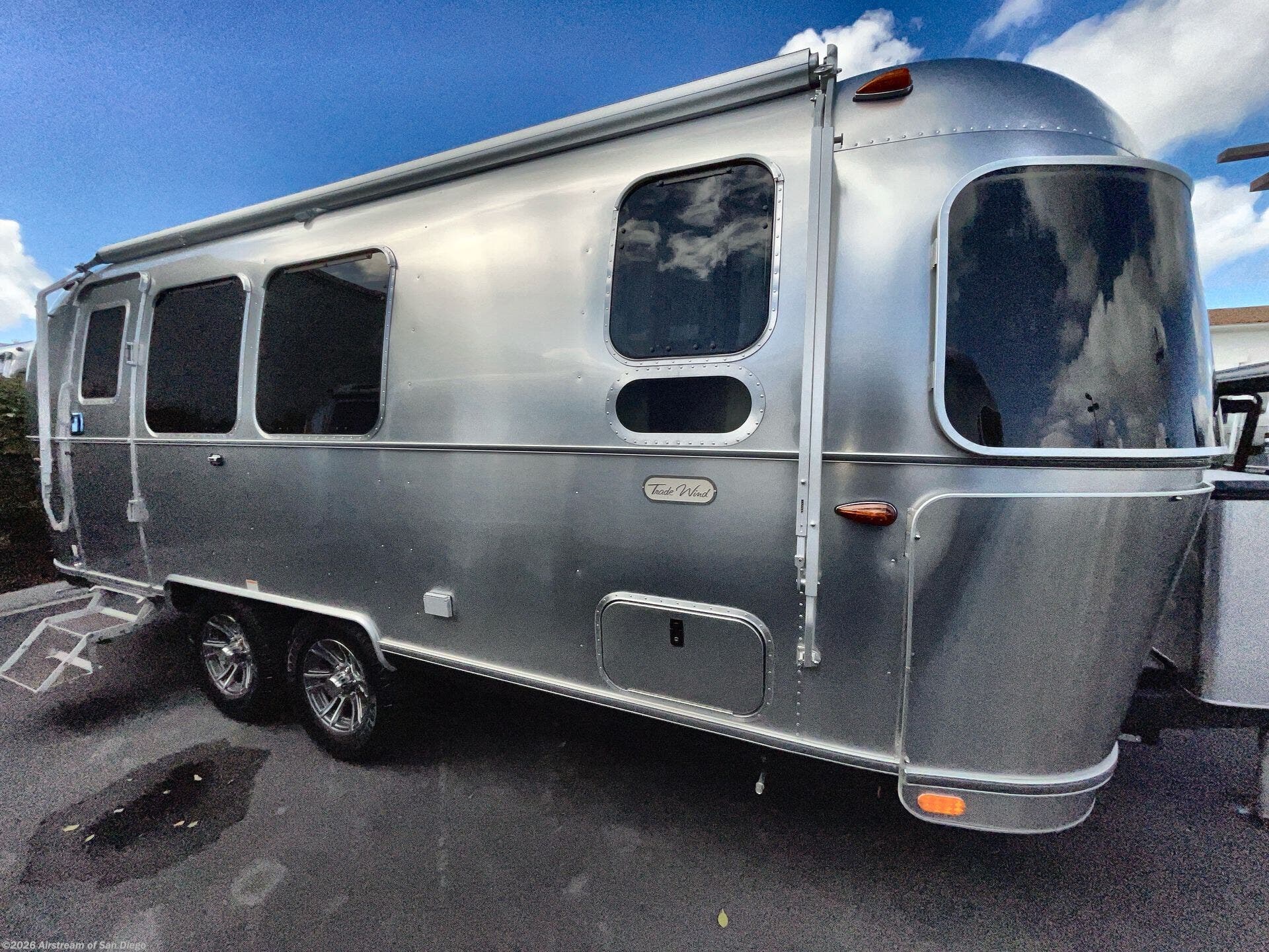 New 2026 Airstream Trade Wind 23FB Twin available in San Diego, California