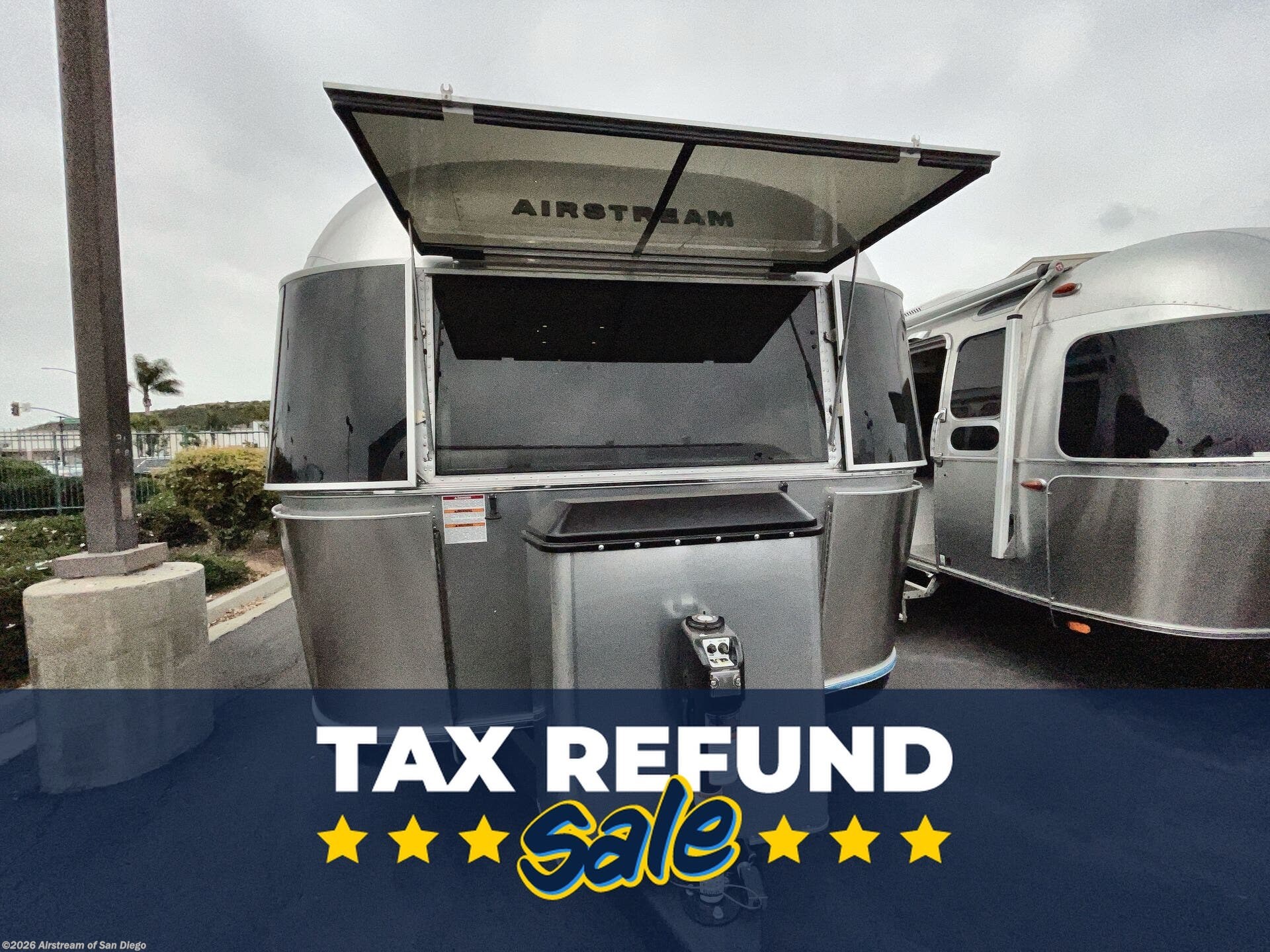 New 2026 Airstream Classic 30RB Twin available in San Diego, California