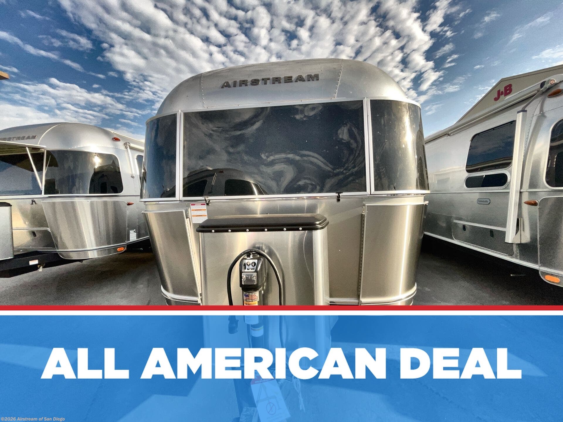 New 2026 Airstream Globetrotter 30RB Twin available in San Diego, California