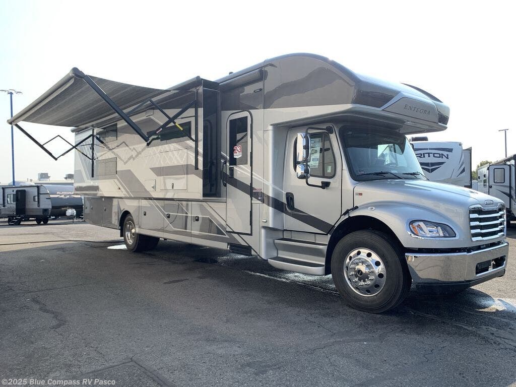 New 2026 Entegra Coach Accolade 37L available in Pasco, Washington
