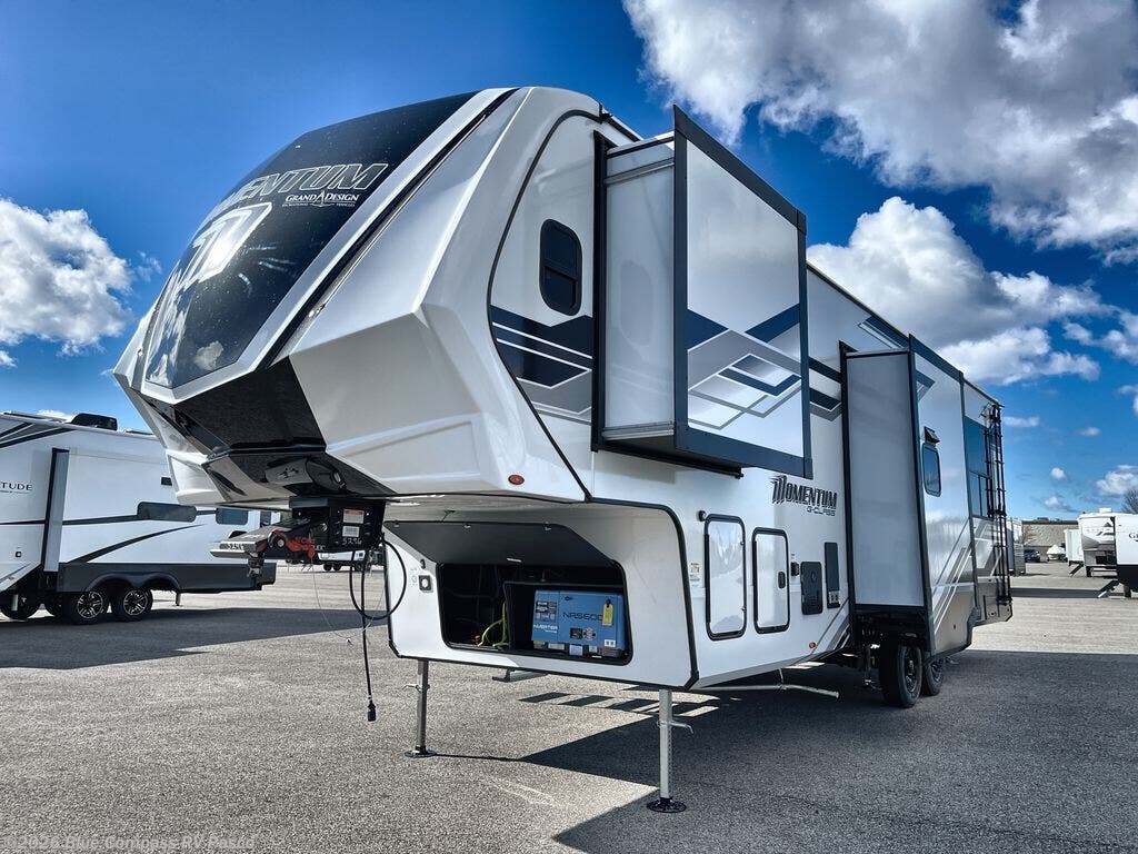 New 2026 Grand Design Momentum G-Class 320G available in Pasco, Washington