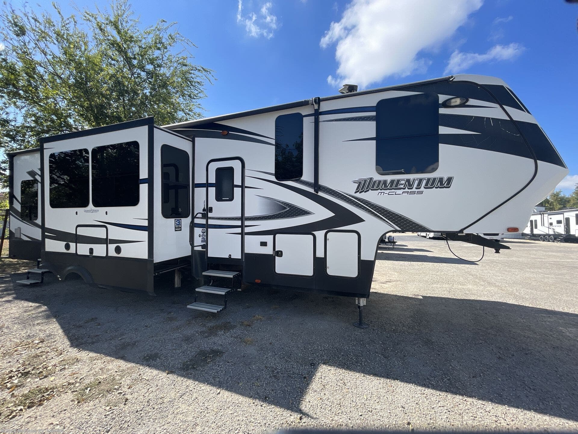 Used 2017 Grand Design Momentum 350M available in Kerrville, Texas
