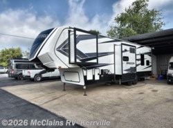 Used 2020 Grand Design Momentum 351M available in Kerrville, Texas