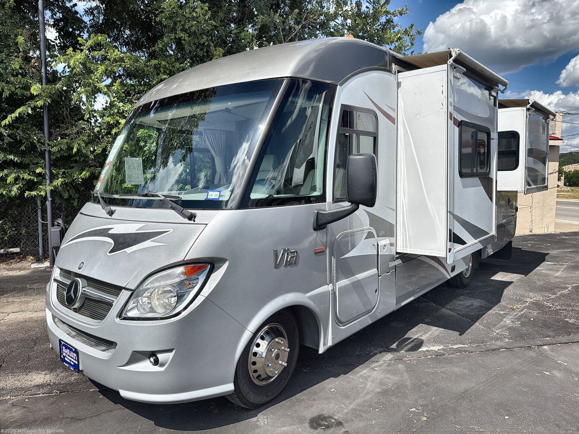 Used 2014 Winnebago Via 25Q available in Kerrville, Texas