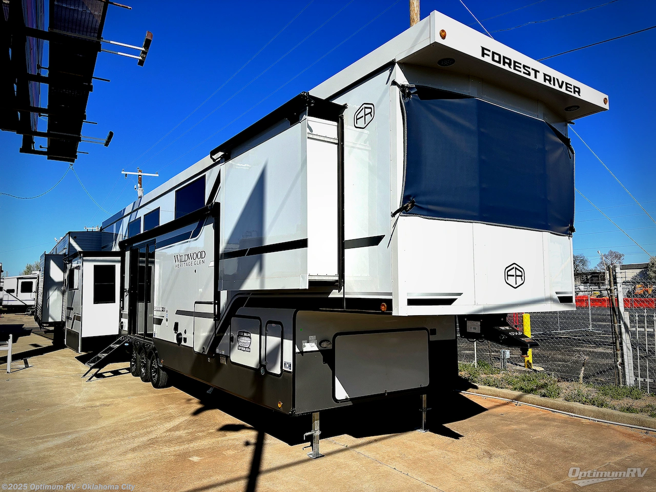 New 2025 Forest River Wildwood Heritage Glen ROOST43 available in Moore, Oklahoma