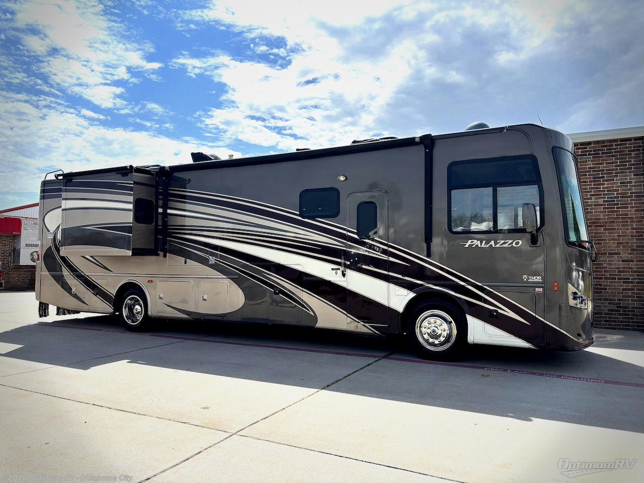 Used 2016 Thor  Palazzo 36.1 available in Moore, Oklahoma