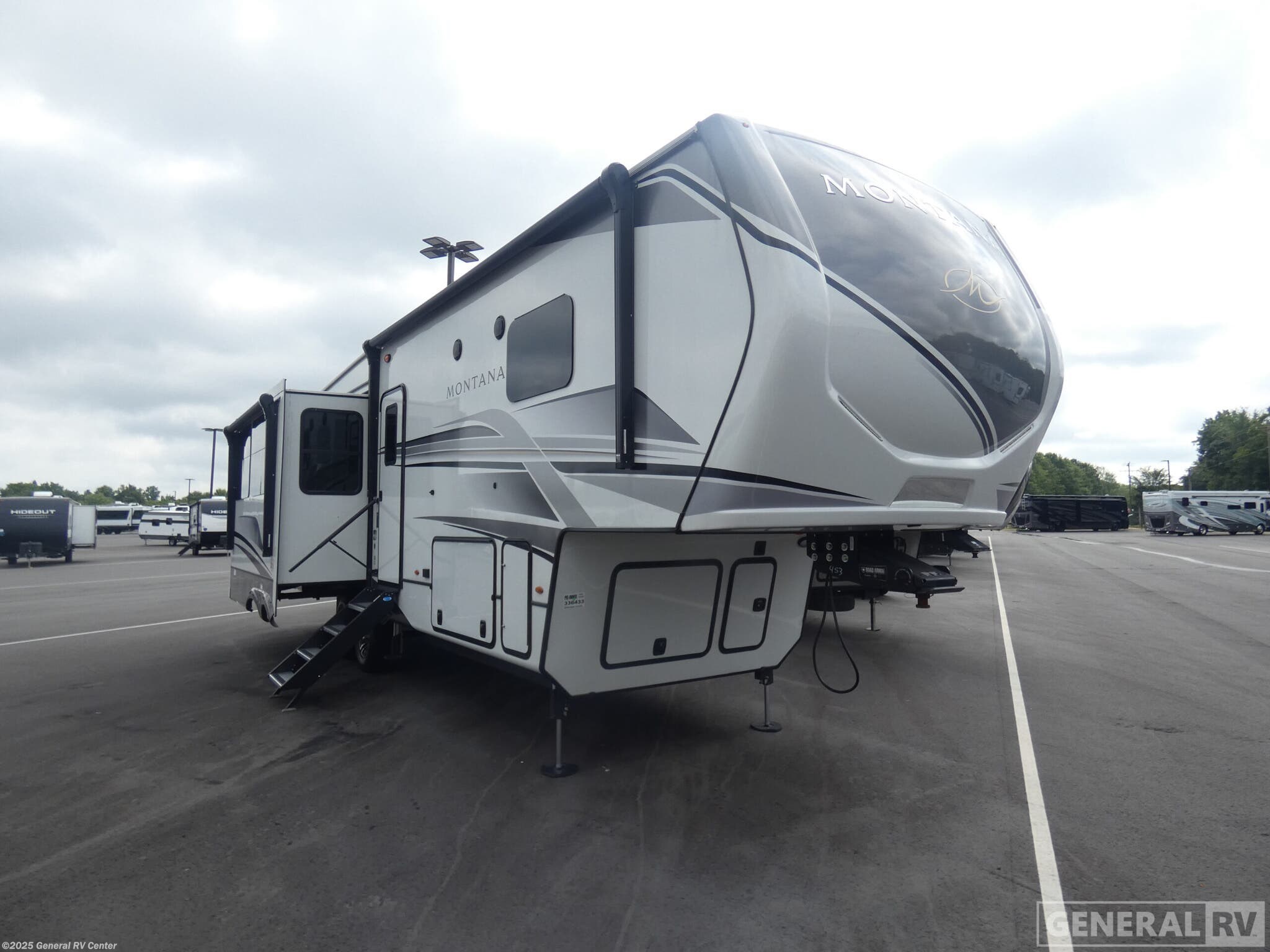 Used 2024 Keystone Montana 3123RL available in Salisbury, North Carolina