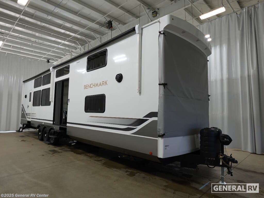 New 2026 Alliance RV Benchmark 44LFT available in Salisbury, North Carolina