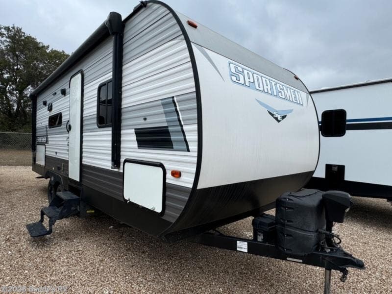 Used 2022 K-Z Sportsmen SE 231BHKSE available in Cleburne, Texas