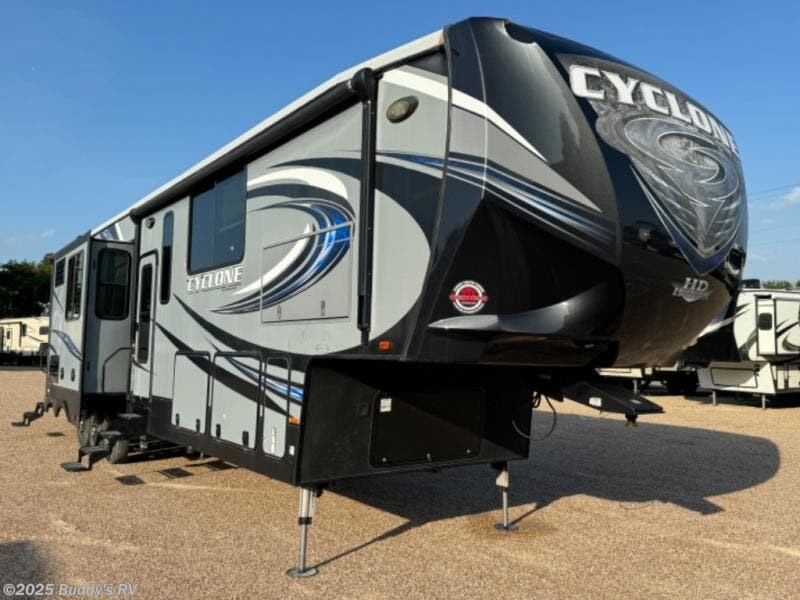 Used 2016 Heartland Cyclone 4150 available in Cleburne, Texas