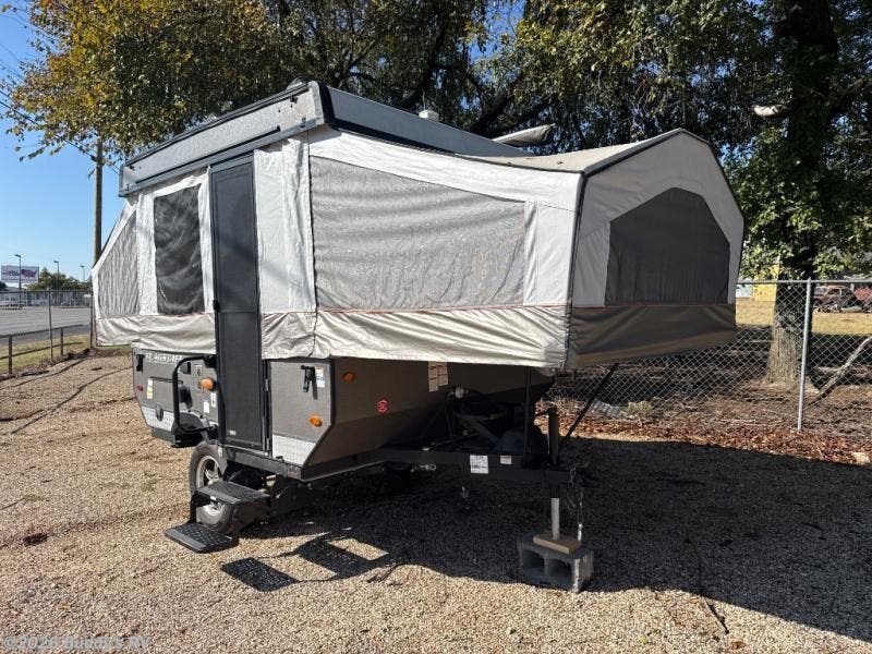 Used 2018 Forest River Flagstaff 176SE available in Cleburne, Texas
