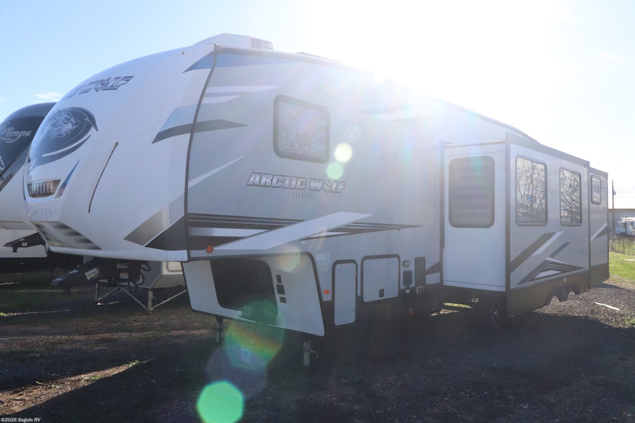 Used 2021 Cherokee  ARCTIC WOLK 321BH available in Seguin, Texas