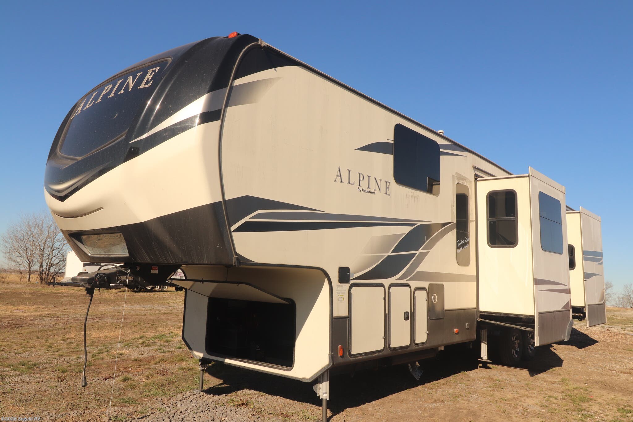 Used 2020 Keystone Alpine 3801 available in Seguin, Texas
