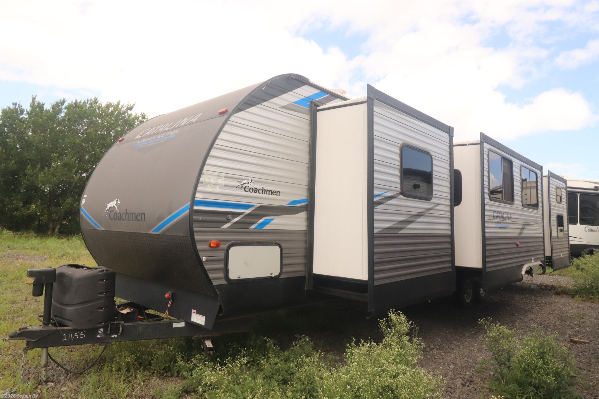 Used 2021 Coachmen Catalina Legacy Edition 343BHTSLE available in Seguin, Texas