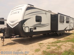 Used 2018 Keystone Outback 325BH available in Seguin, Texas