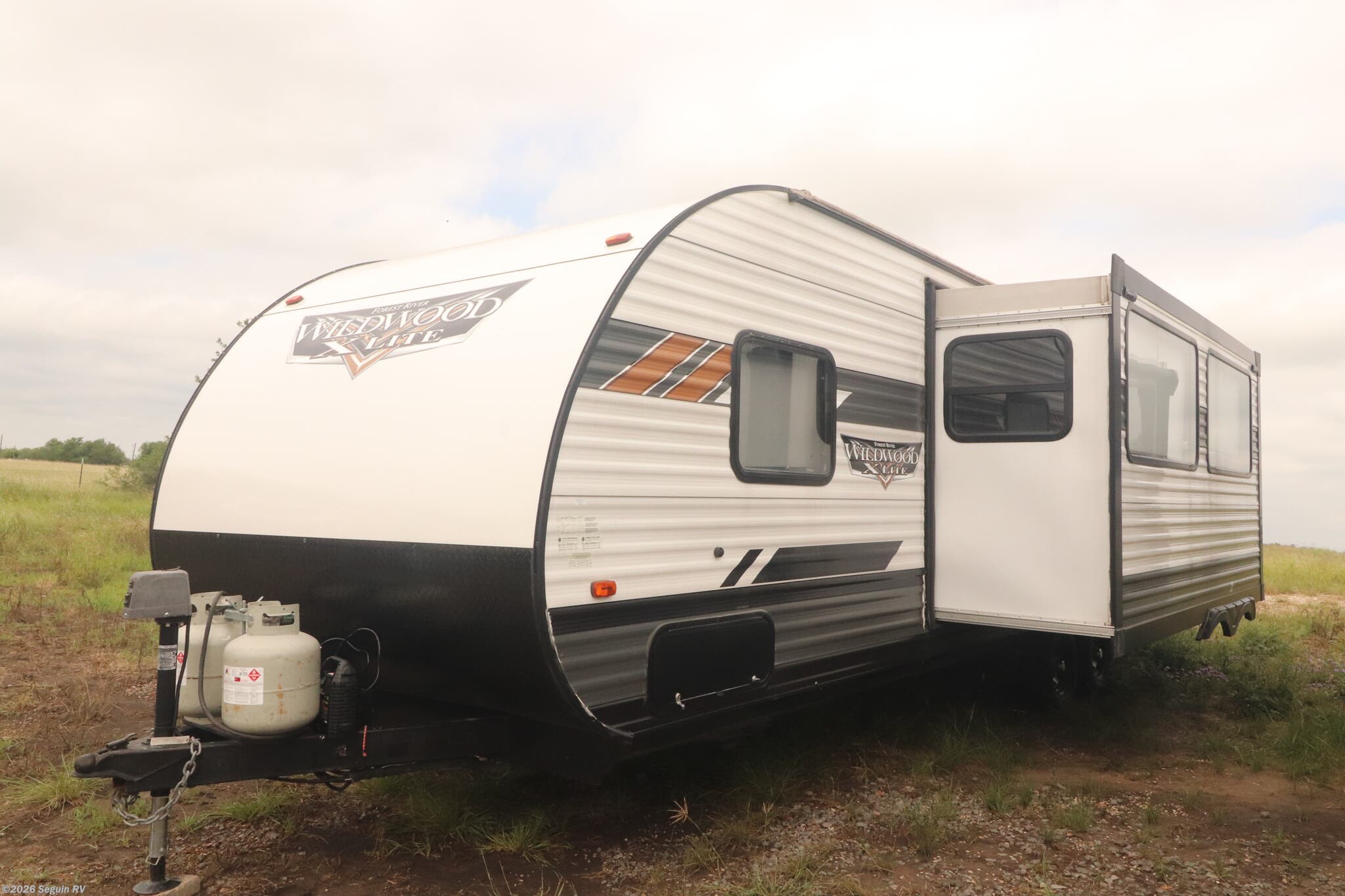 Used 2022 Forest River Wildwood X-Lite 263BHXL available in Seguin, Texas