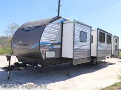 Used 2021 Coachmen Catalina Legacy Edition 343BHTSLE available in Seguin, Texas